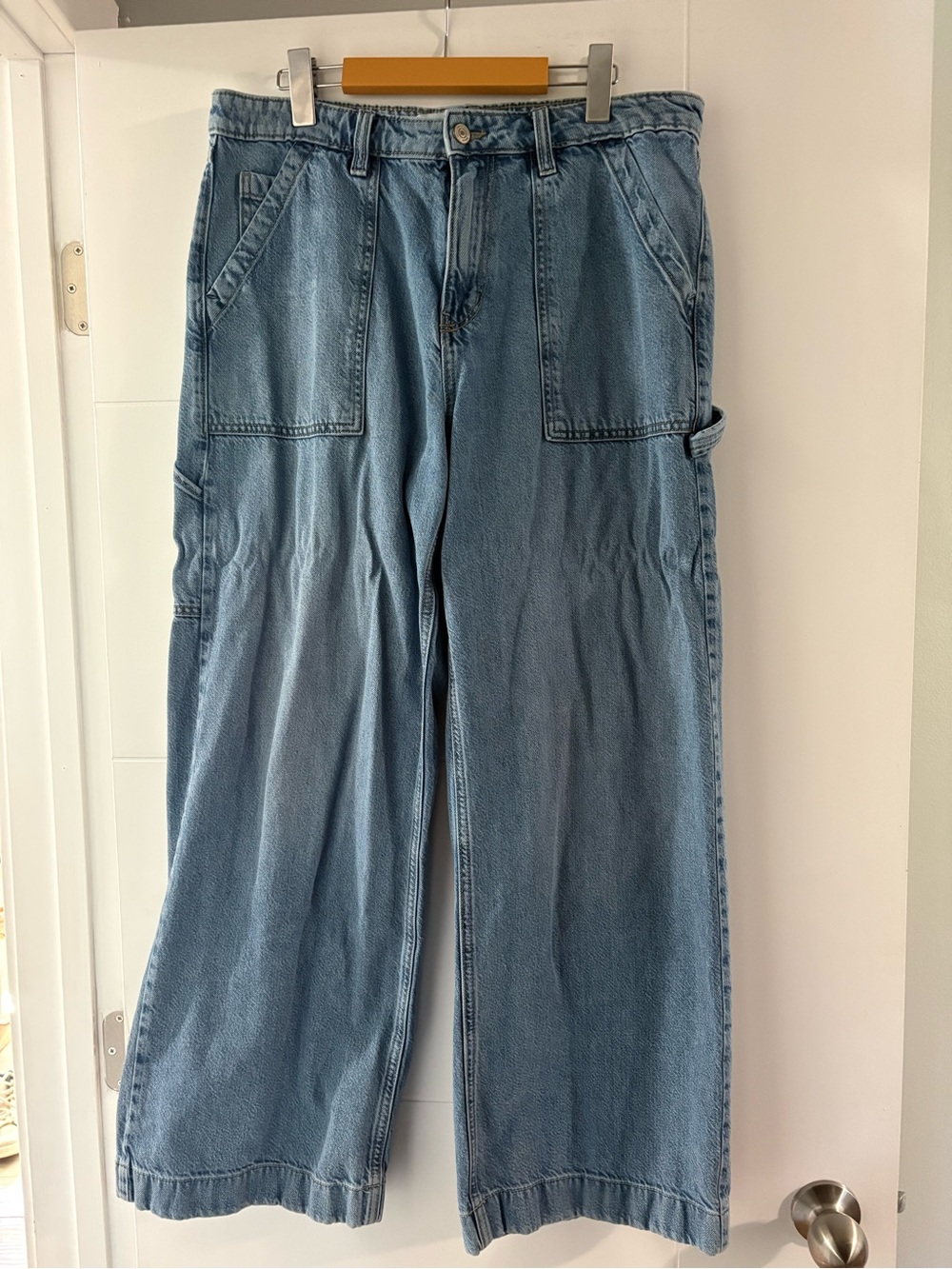 Bootlegger High Rise Carpenter Jean Wide Leg Cargo Jeans in Blue